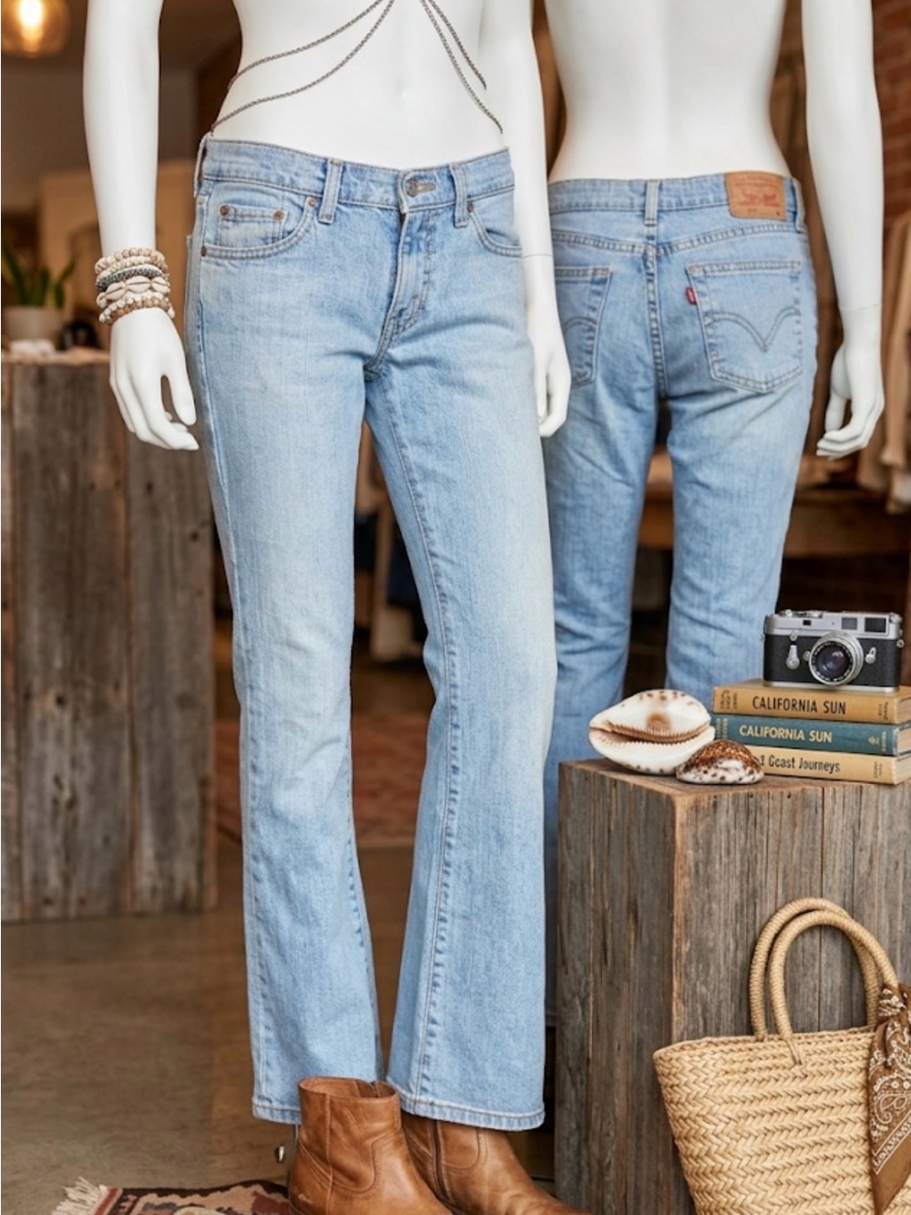 Levi’s 519 Low Flare Light Wash Stretch Jeans Size 9M Y2K